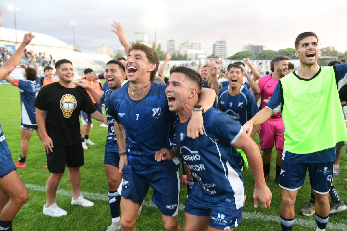 Juniors le ganó a Central Argentino de local por el Regional Amateur. (Ramiro Pereyra / La Voz)