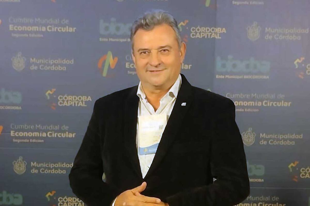 Mario Bustos, ing. civil MP 2080.