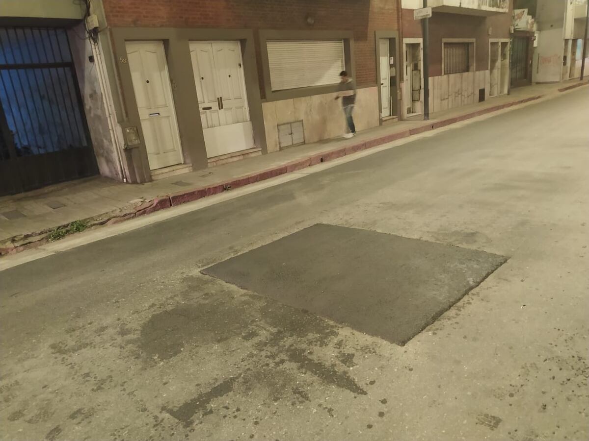 Córdoba. Rellenaron el bache en la calle Mariano Moreno. (Gentileza)