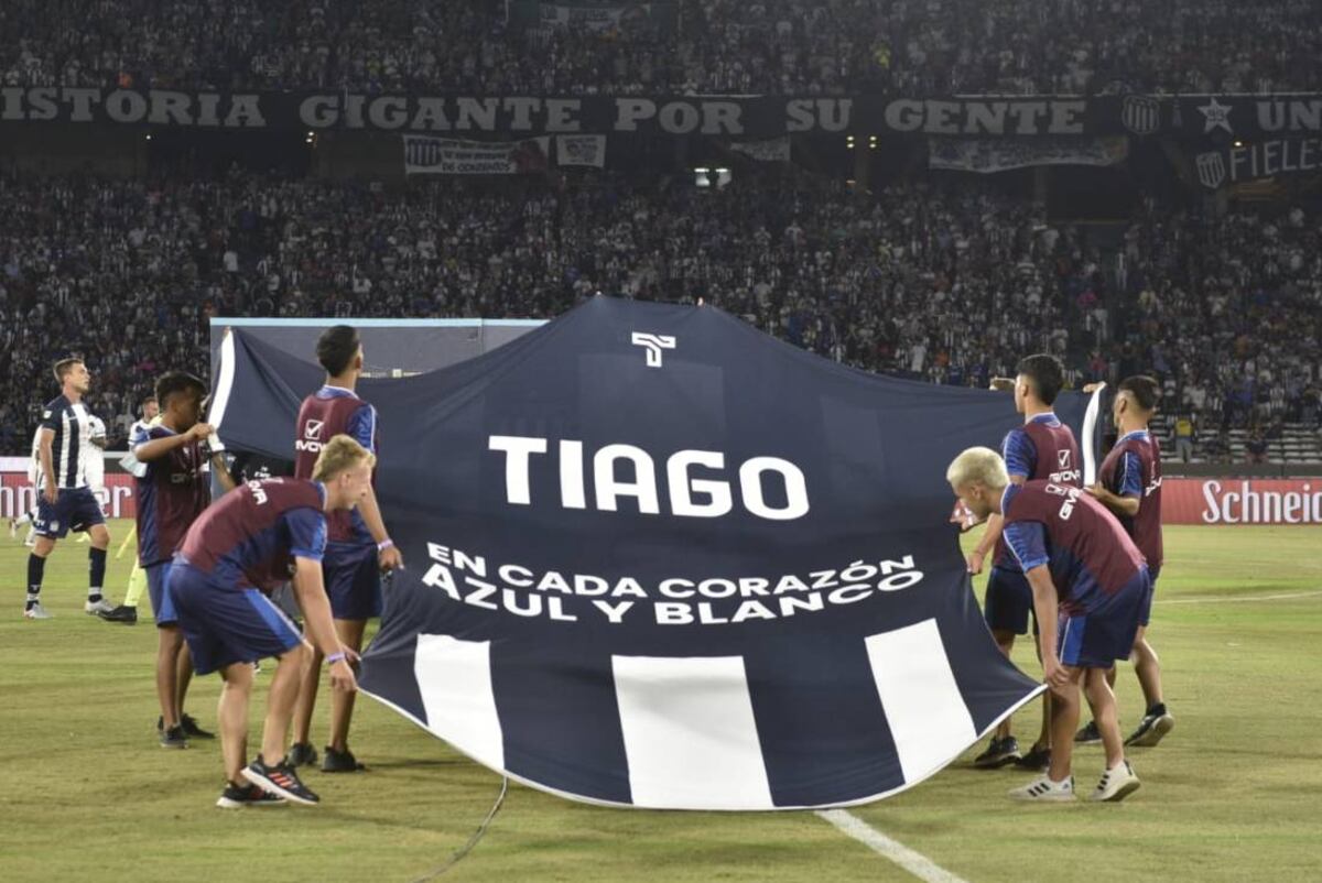 El homenaje a Thiago Esquivel (Facundo Luque / La Voz)