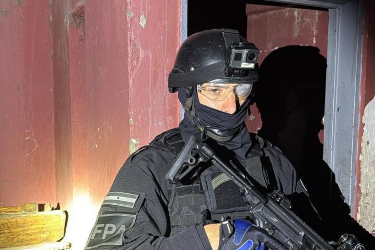 Detienen a los presuntos integrantes de una banda narco que operaba desde la cárcel de Bouwer. (FPA)