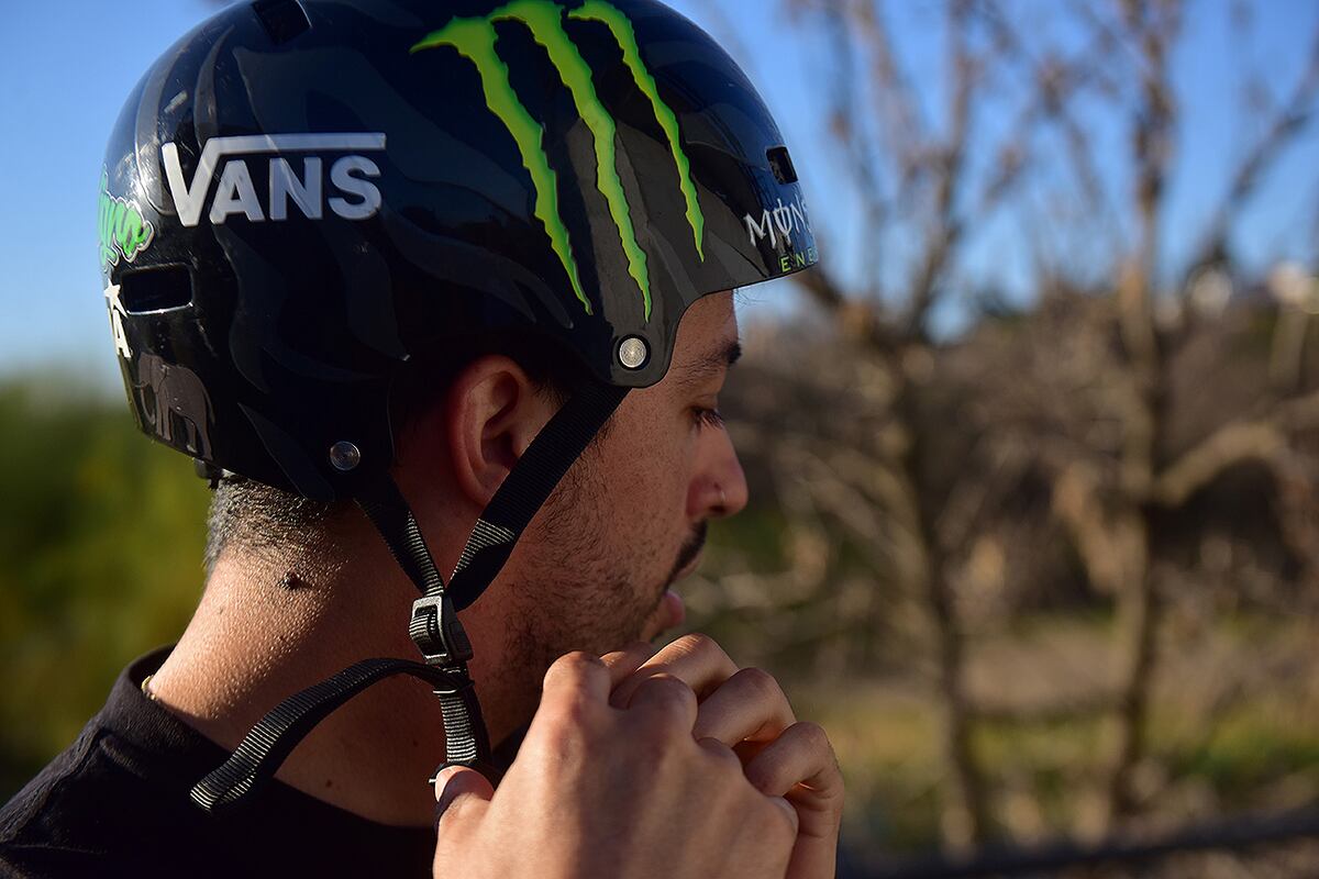 José "Maligno" Torres, en la pista de BMX Maligno Park del estadio Kempes. (José Gabriel Hernández / La Voz)