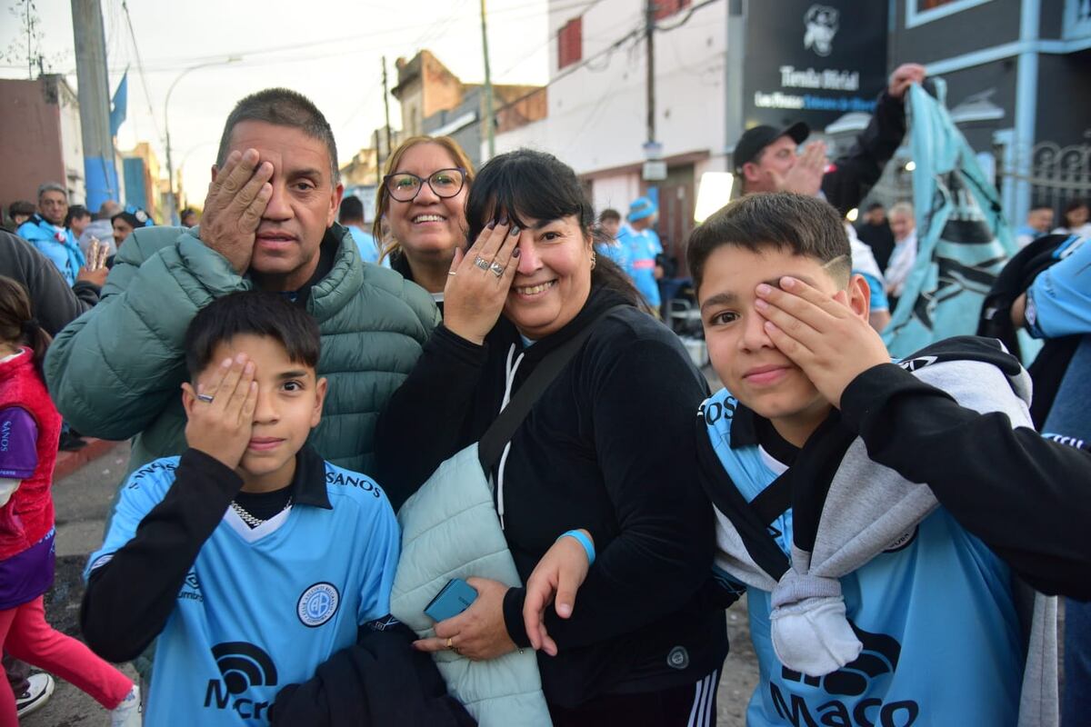 Cara 'e Cancha de Belgrano en la previa del partido con Racing en el Gigante de Alberdi. (Javier Ferreyra / La Voz)