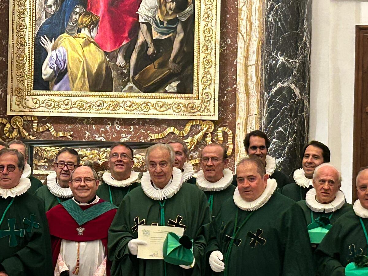Empresario cordobés José David,
caballero de una orden en España