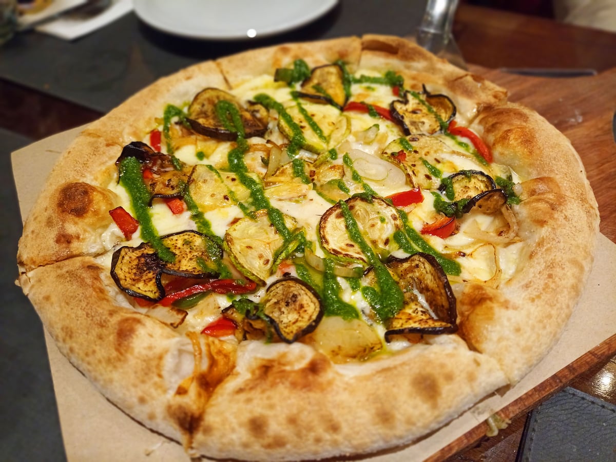 Pizza bianca.