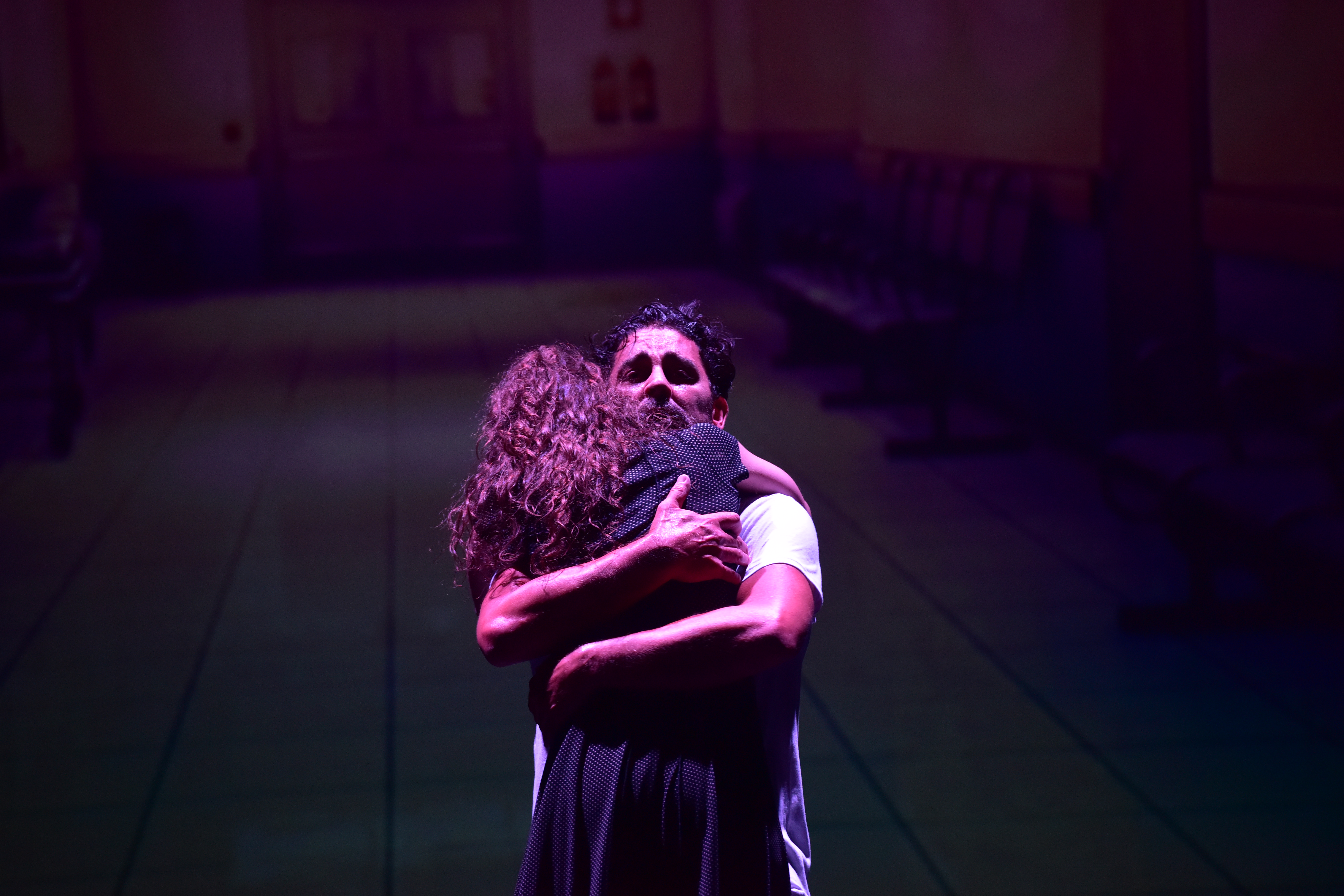 Ensayo de la obra "Me verás volver", de la compañía de danza de Hernán Piquín, que presenta sus funciones en el teatro Real. (Javier Ferreyra / La Voz)