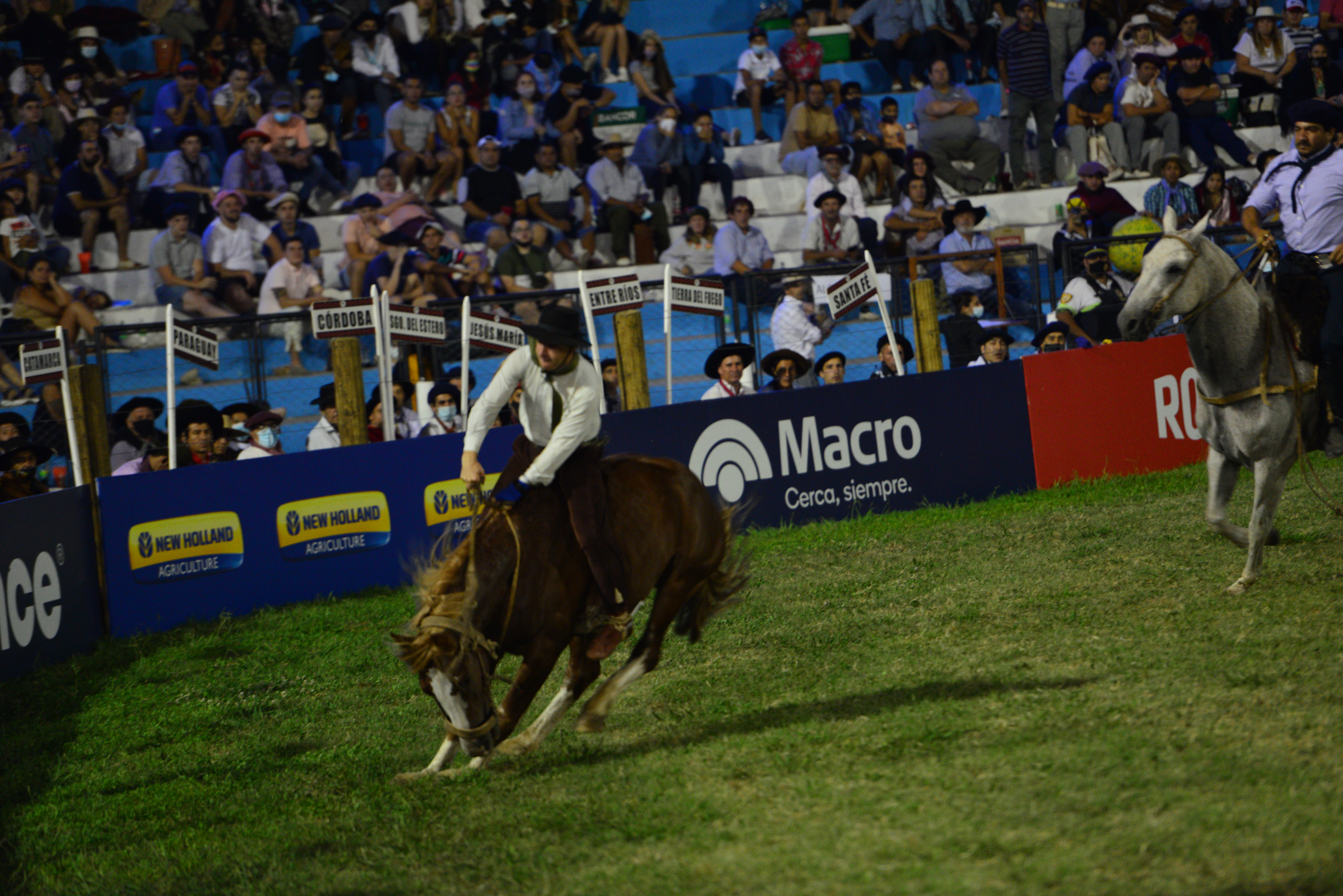 Jineteada bastante tranquila en la cuarta noche de Jesús María. (Javier Ferreyra/ La Voz)