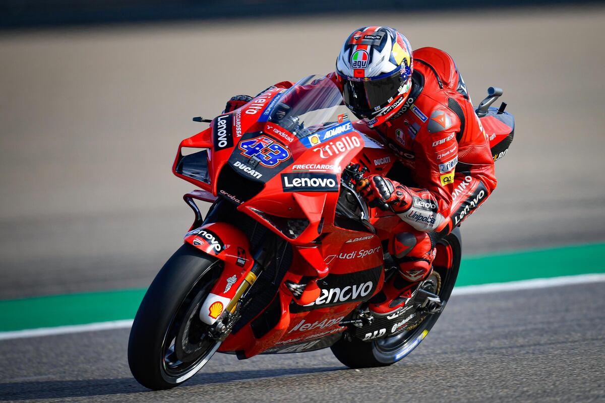 Márquez y Miller dominaron los entrenamientos del viernes en Aragón.