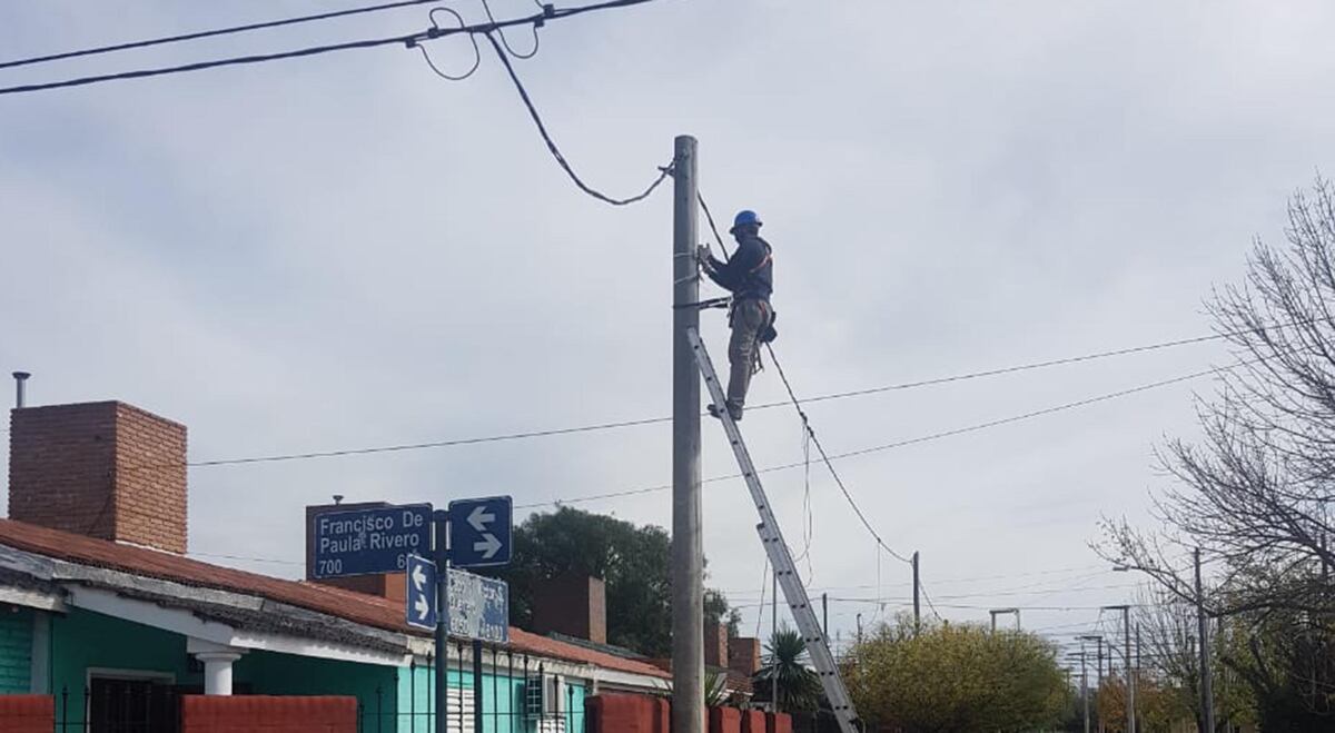 Además de Los Robles, se colocaron alarmas en Los Pinos y Yofre Sud.
