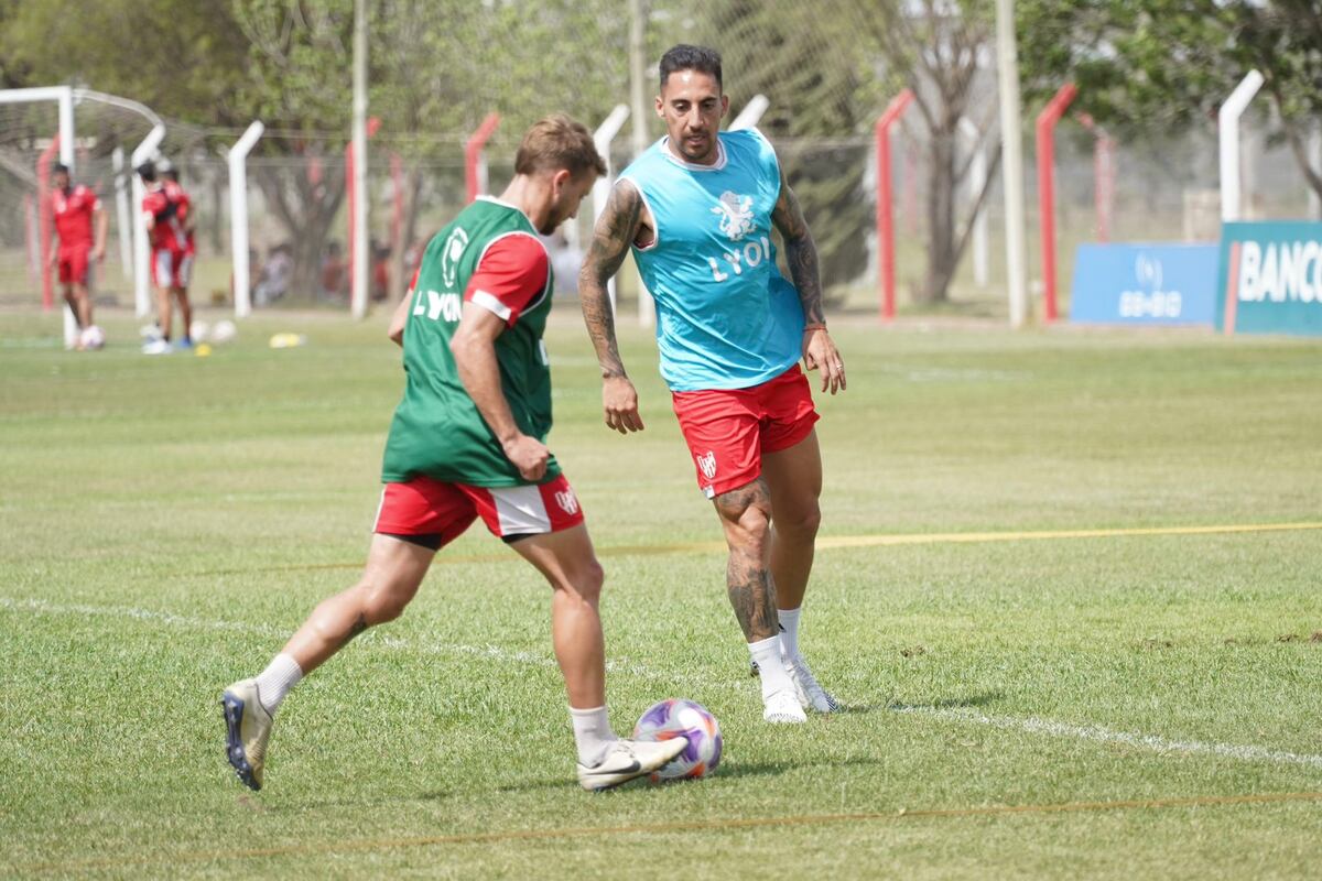 Javier Correa pidió permiso para entrenar con Instituto en sus vacaciones. (Prensa IACC).