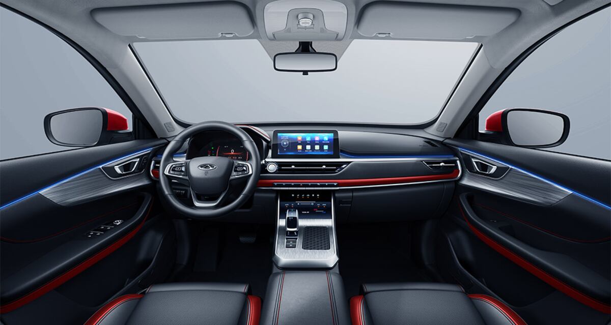 La gama está compuesta por tres versiones, con dos niveles de equipamiento (Comfort y Luxury) y dos opciones de motor y transmisión.