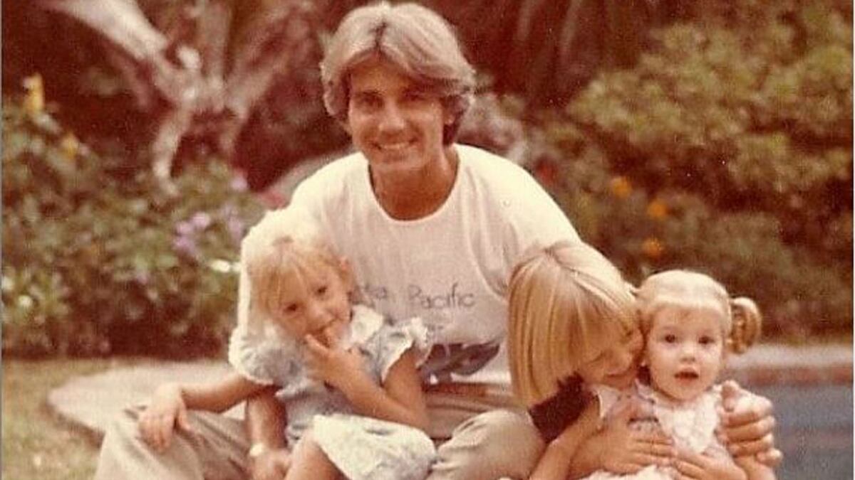 Sergio Denis y sus tres hijos: Bárbara, Federico y Victoria