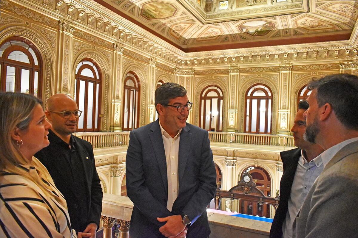 Las autoridades del CAPC firmaron el acuerdo con el presidente de Bancor, Raúl Paolasso.