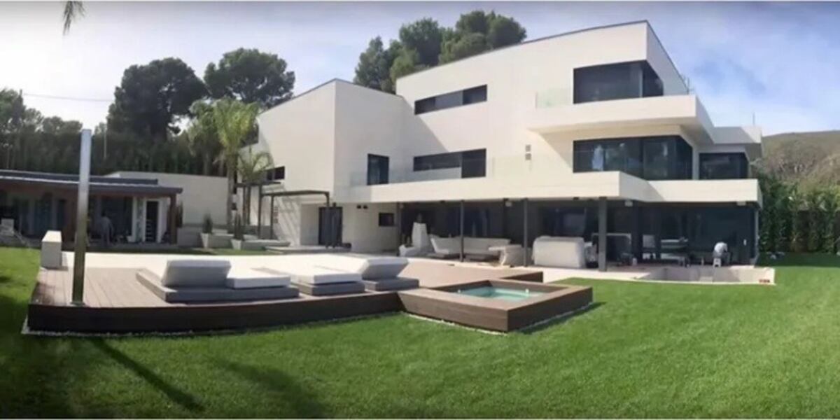 Así es la mansión de Lionel Messi y Antonela Roccuzzo en Funes, cerca de Rosario.
