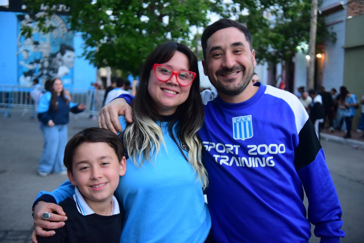 Belgrano y Racing se enfrentaron por las semifinales de la Copa Córdoba en el estadio Gigante de Alberdi. (Javier Ferreryra / La Voz)