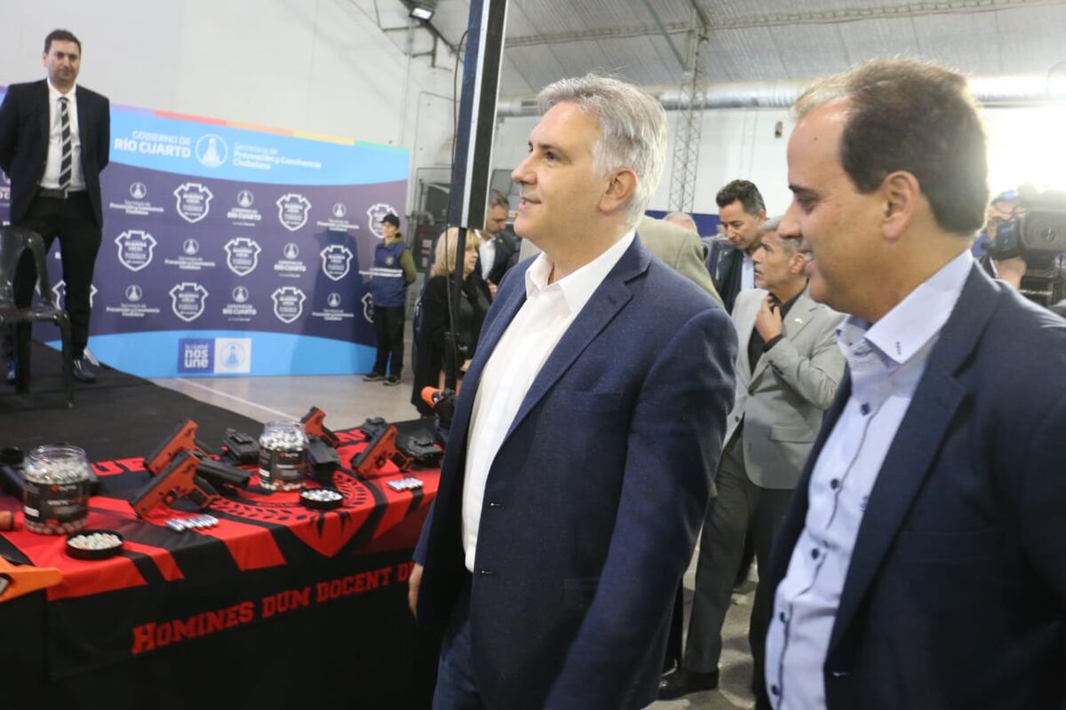El gobernador de Córdoba, Martín Llaryora junto al intendente de Río Cuarto, Juan Manuel Llamosas. (La Voz)
