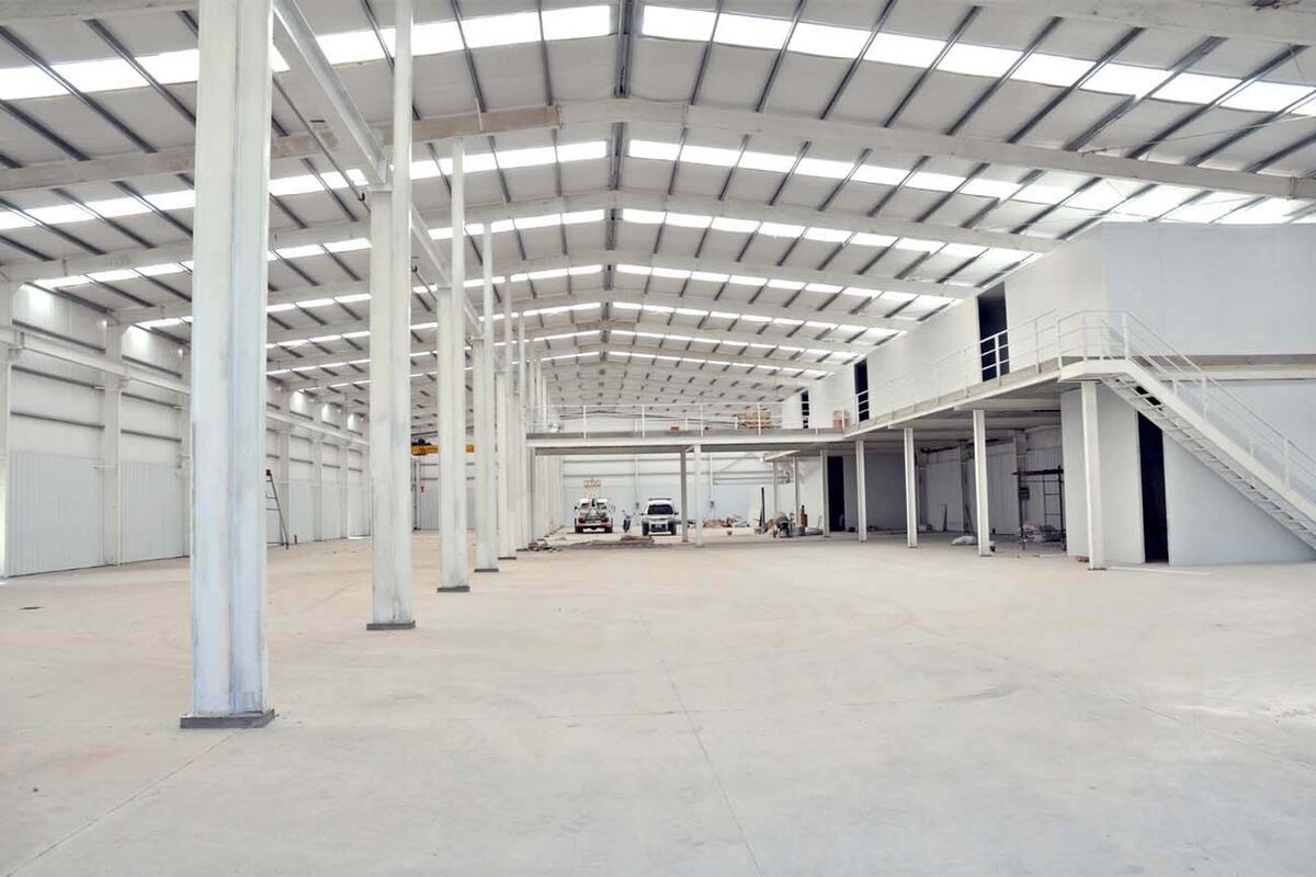 Roinich SA se dedica a la construcción llave en mano de naves industriales con el sistema alma llena.