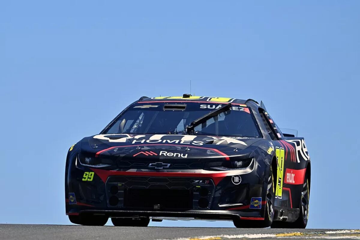 Daniel Suárez ganó con Chevrolet en Sonoma por el NASCAR y se convirtio en el quinto piloto extranjero en ganar en la categoría de los EE.UU. (Nascar Latino)