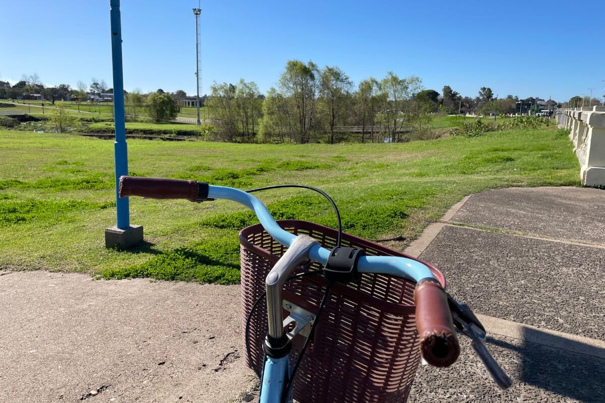 Paseo en bici por la costanera.