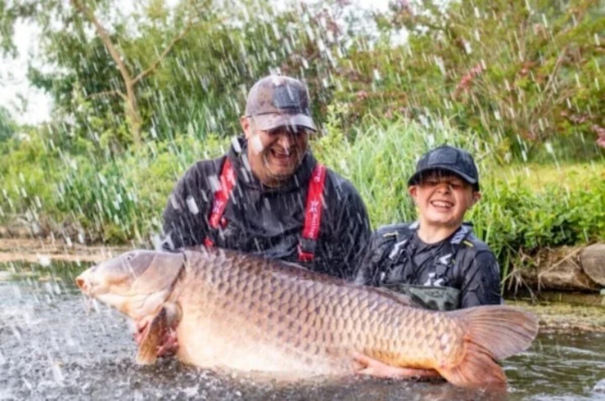 La captura fue en un lago cerca de Reims, Francia. (Captura de video)