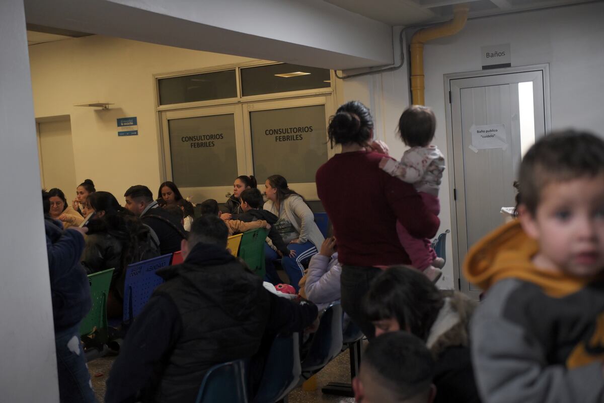 La guardia del Hospital de Niños está colapsada por la cantidad de consultas debido a la proliferación de enfermedades respiratorias. (Javier Ferreyra / La Voz)