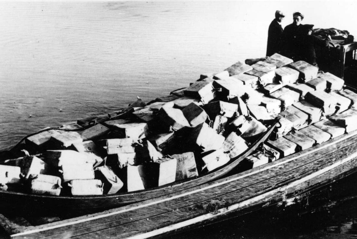 Ley Seca en Estados Unidos: captura de un barco que contrabandeaba alcohol. (AP)
