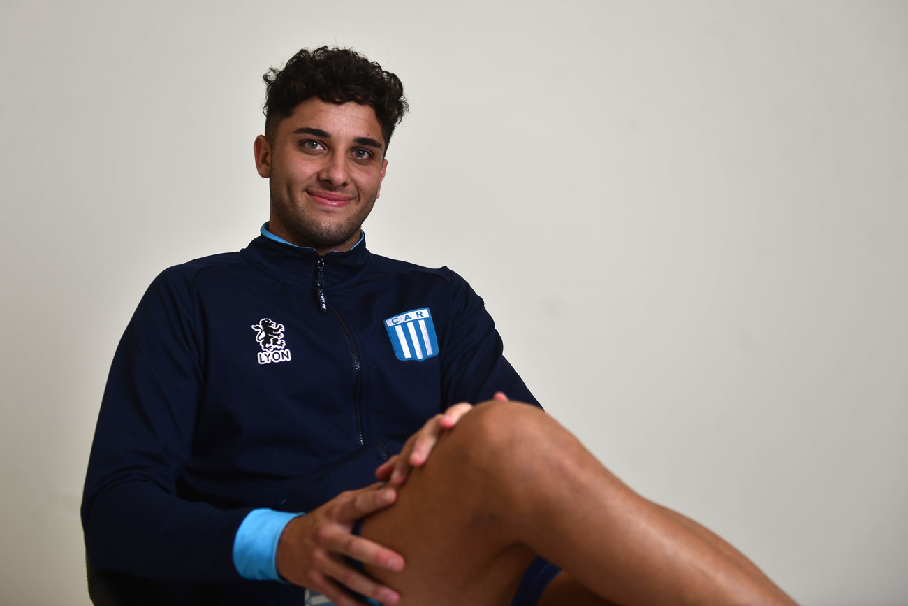 Gabriel Peralta hizo todas las inferiores en Belgrano, pasó a Everton de Chile y ahora llegó a Racing. También es representado por Darío Gigena. (Nicolás Bravo / La Voz)