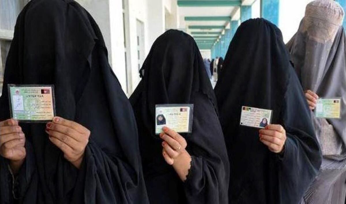 Las mujeres bajo el control de los talibanes. Gentileza / www.nosotras13.cl