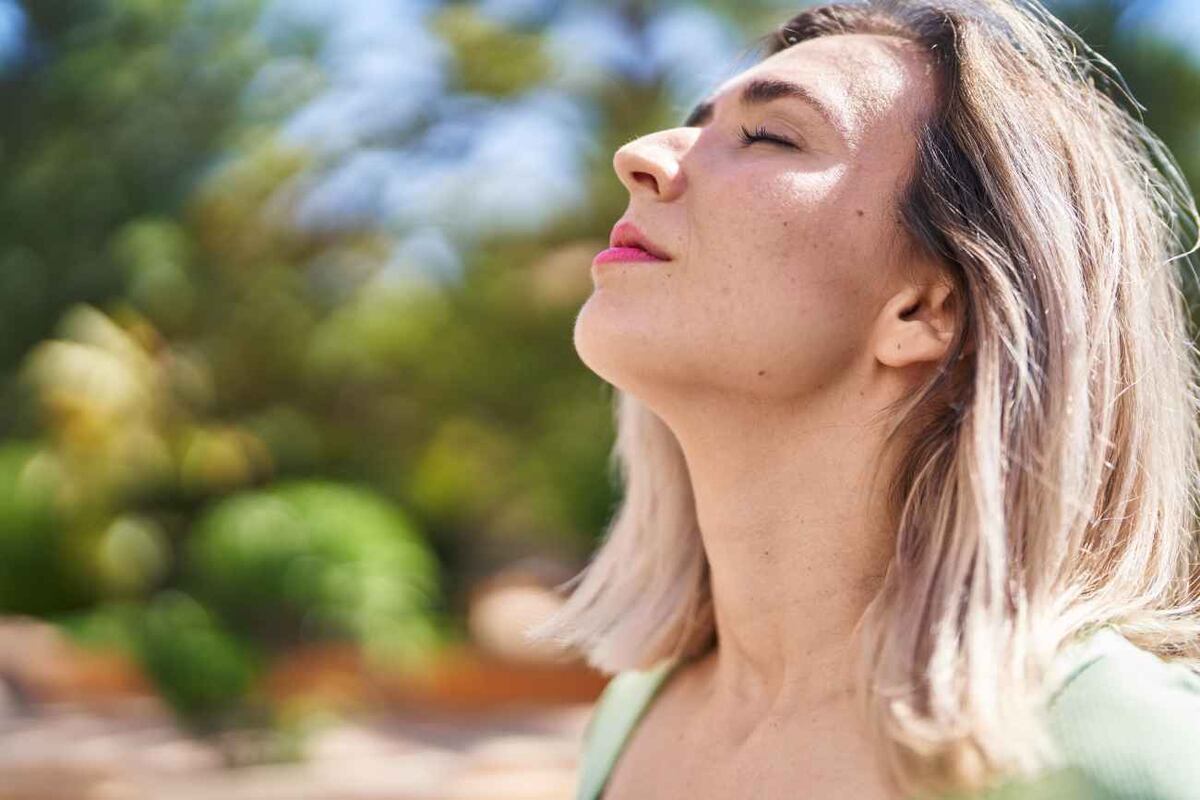 Respirar mal causa fatiga y ansiedad (y muchos no lo saben): señales de alerta