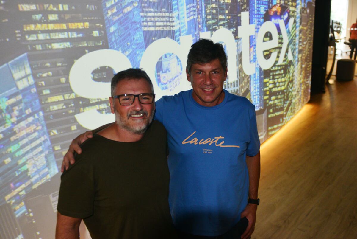 Juan Santiago junto a su socio, Walter Abrigo. (Javier Ferreyra)
