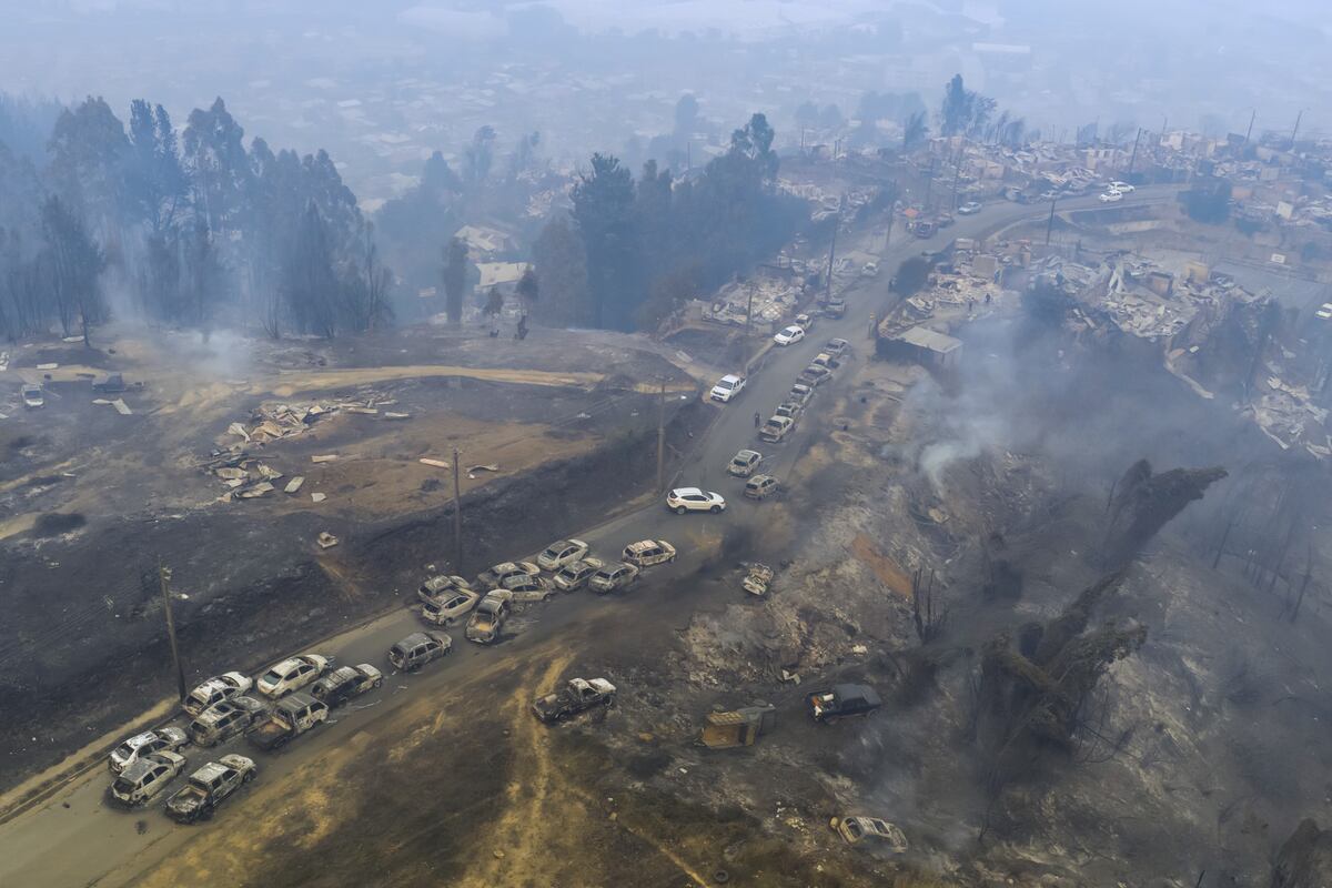 Incendio en Lirquen, Chile. (AP Photo/Javier Torres, File)