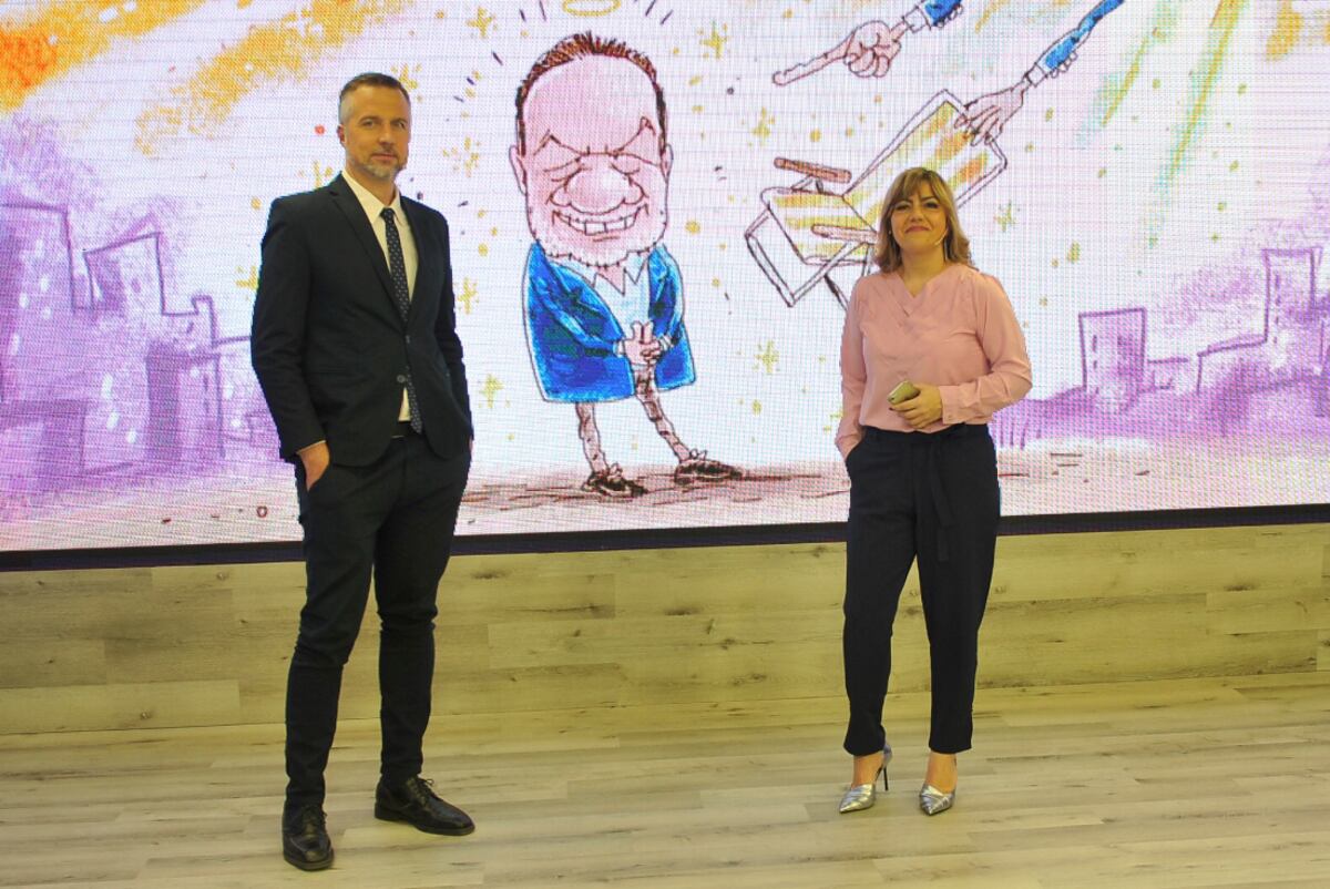 Los conductores de Voz y Voto, Federico Giammaría y Florencia Ripoll. (Javier Ferreyra/ La Voz)