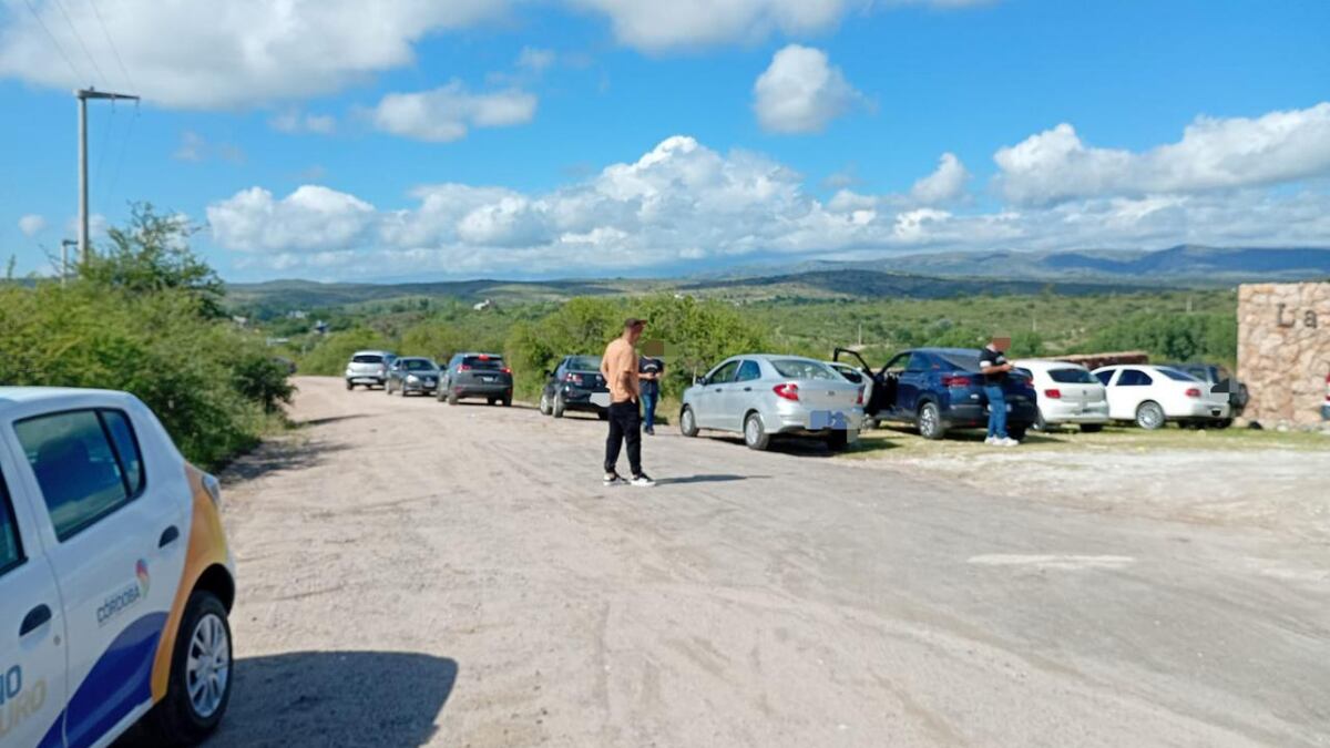 Desarticularon una fiesta no autorizada con más de 300 personas en Cabalango.