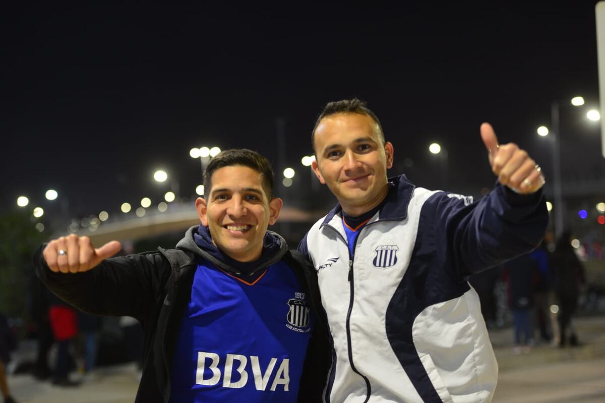 Las y los Cara 'e Cancha de Talleres en la previa del partido con Vélez por la Copa Libertadores. (Facundo Luque y Javier Ferreyra)