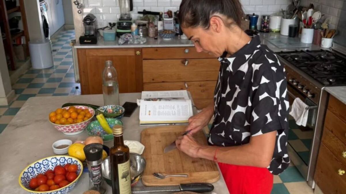 Fresca y rendidora: la ensalada de Juana Viale, ideal para el verano.