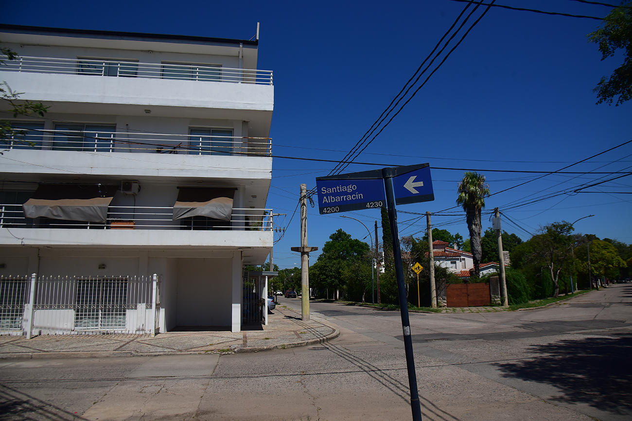 Los vecinos piden que se cumplan con las normas de edificación. (Foto: Pedro Castillo / La Voz)
