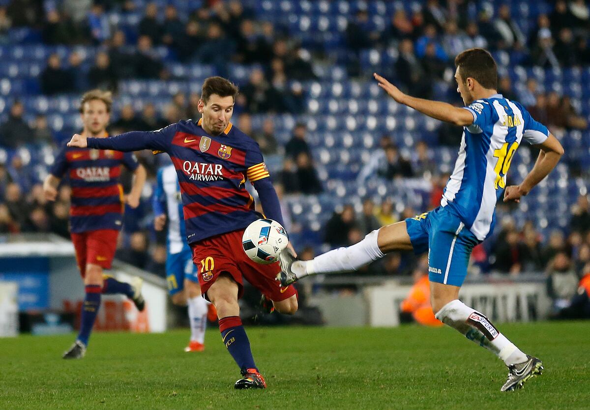 Lionel Messi en el RCDE Stadium del Espanyol. (AP / Manu Fernandez/ Archivo)