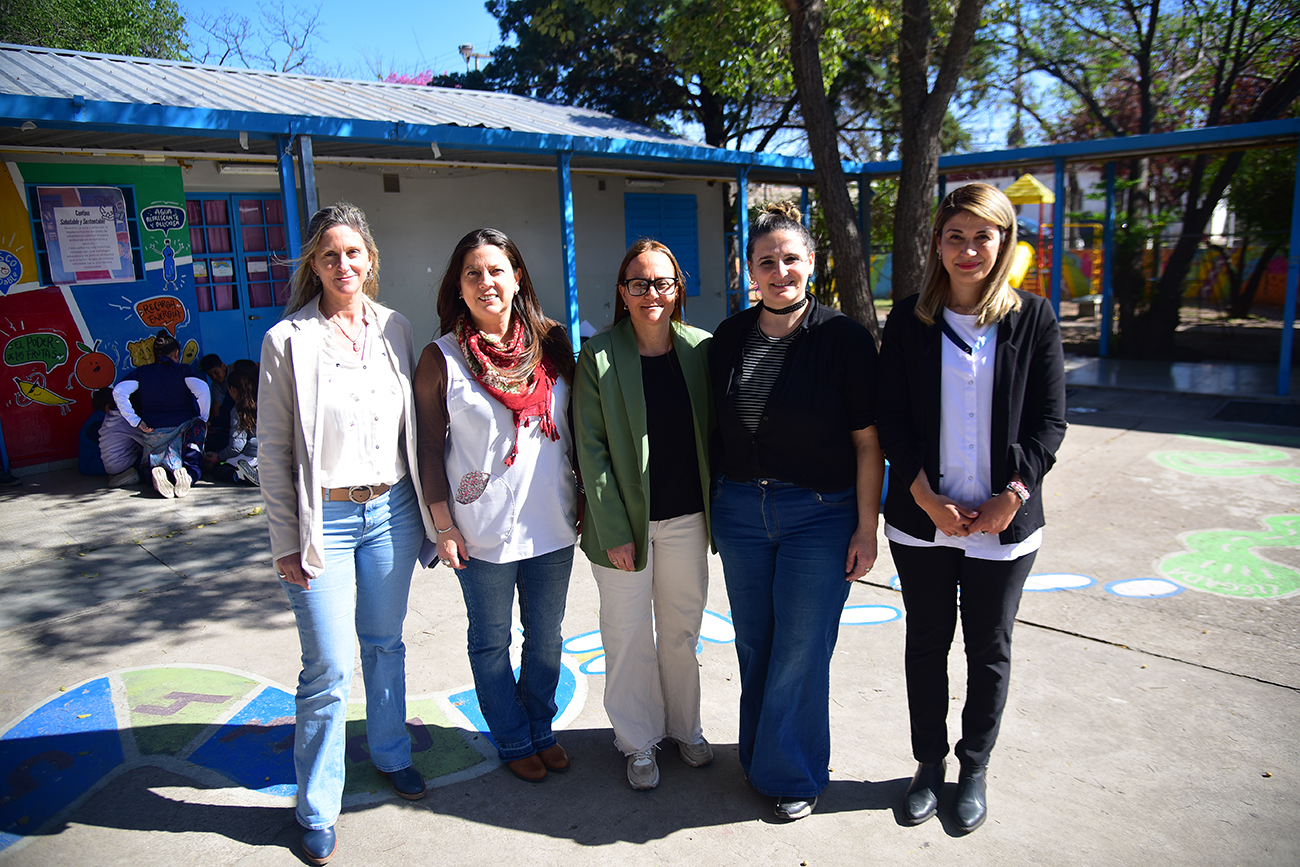 Experiencia de Cantinas Saludables que realiza la municipalidad desde hace un año.
Escuela municipal Santiago del Castillo de barrio Rosedal
Foto: Pedro Castillo / La Voz