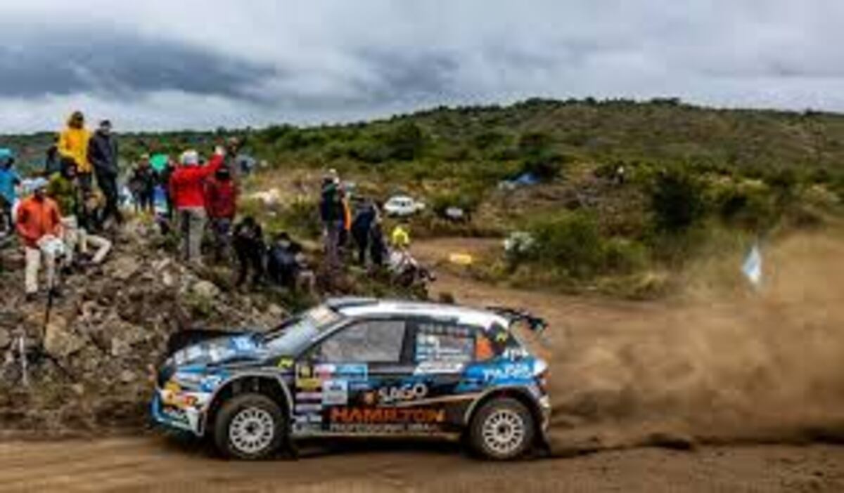 El cuyano Miguel Baldoni (Skoda) es el mejor argentino ubicado, segundo en la general, a 4s2/10 de la punta. (Prensa Rally Argentino)