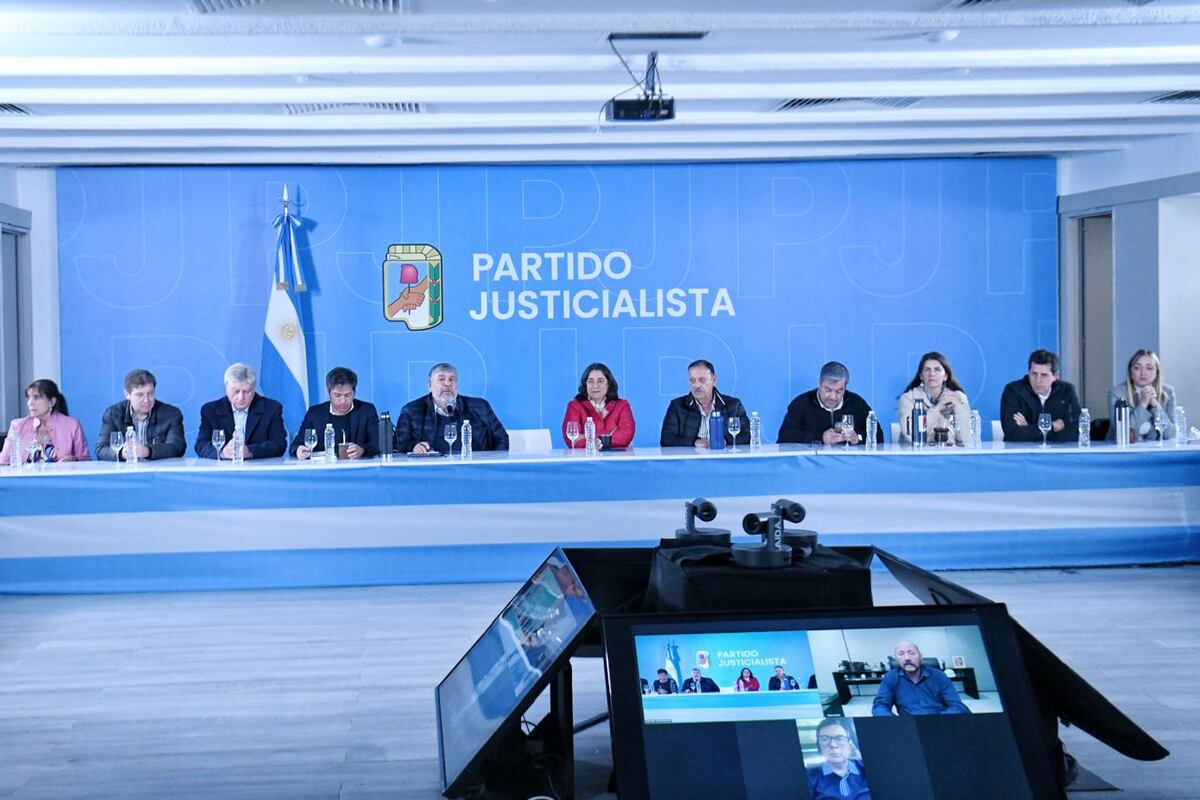 El PJ convocó a movilizar a Plaza de Mayo contra la "proscripción" a Cristina Kirchner