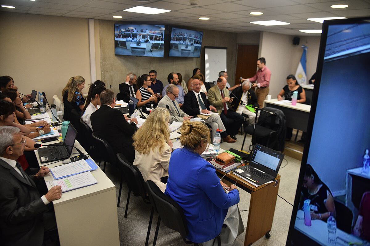Testifican 14 peritos en una nueva audiencia por las muertes de bebés en el hospital Neonatal. (Pedro Castillo / La Voz)