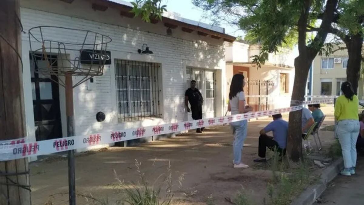 Una mujer fue hallada muerta en Santa Fe: su cuerpo fue parcialmente devorado por sus perros. (Gentileza)