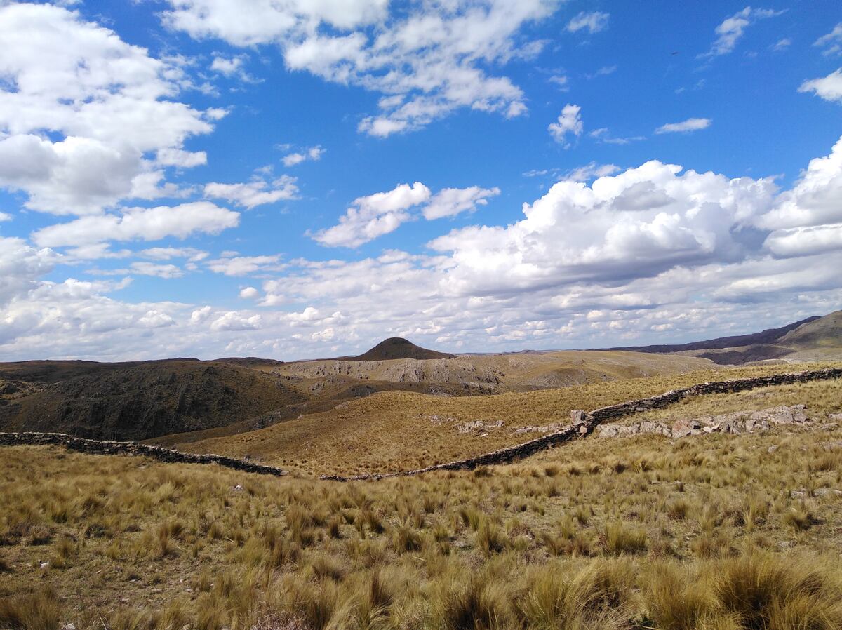 El paisaje se transforma en el Valle de Pancanta. (Foto: Andrea Molina)