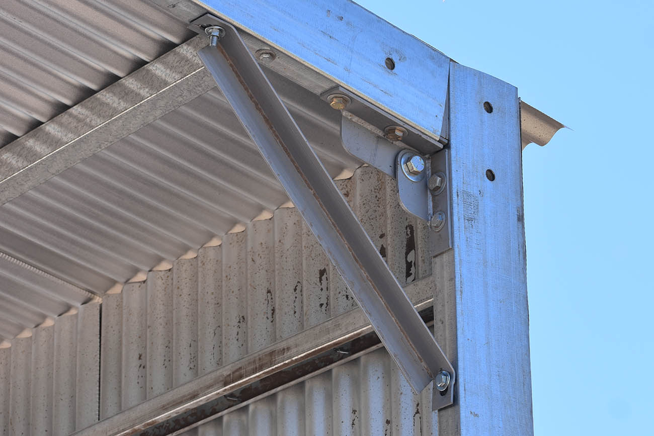 Los galpones permiten ajustes en cerramientos, accesos, ventilación e iluminación, integrándose a distintos usos y entornos industriales.