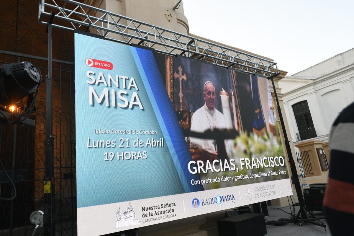 Misa en la Iglesia Catedral para despedir al Papa Francisco.