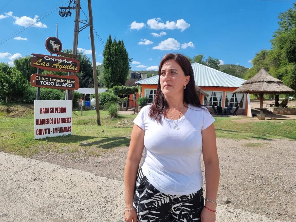 Iliana Más, en el comedor familiar que cuenta casi un siglo de historia. (La Voz)