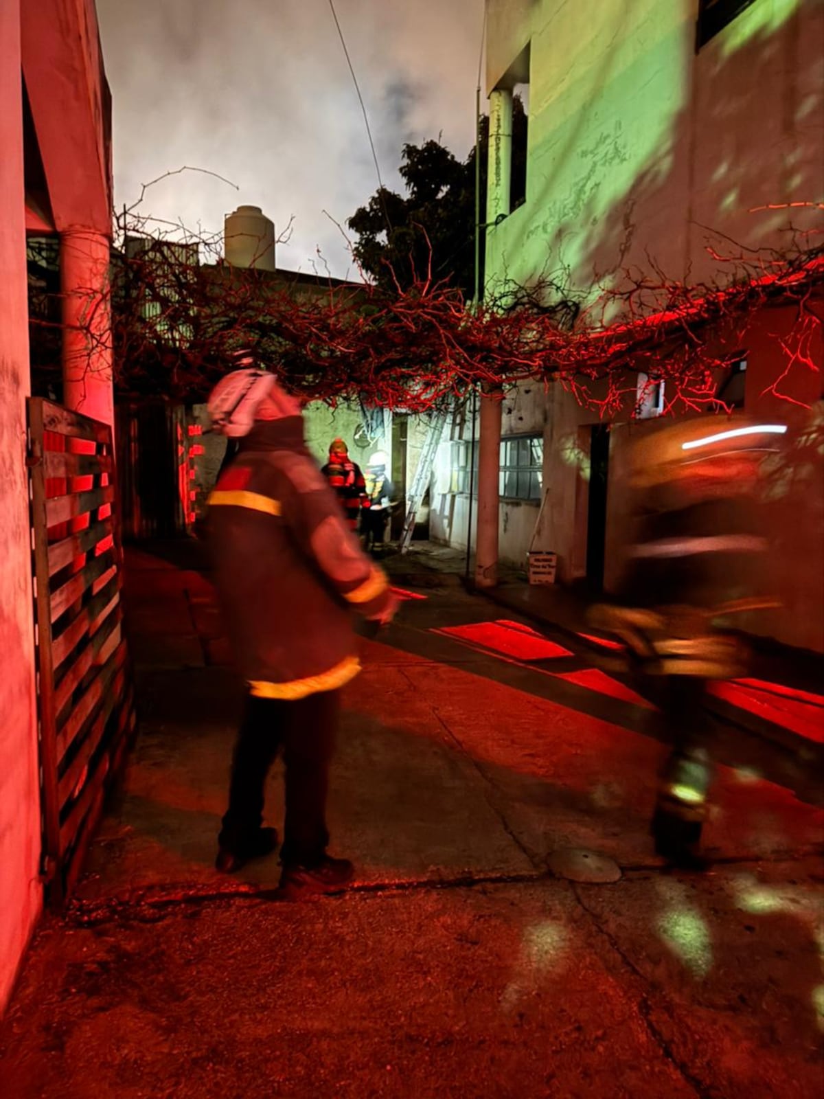 Incendio en Alberdi. (Policía)