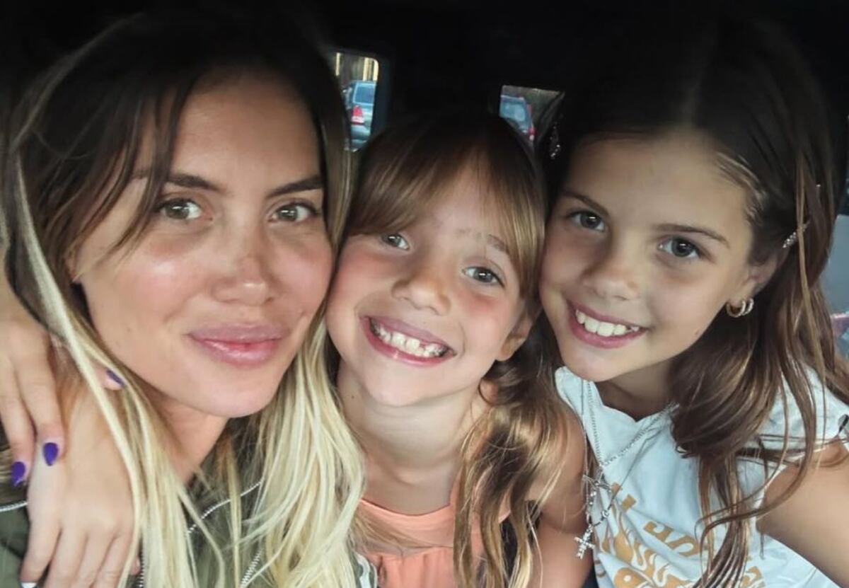 Wanda Nara junto a sus hijas Francesca e Isabela.