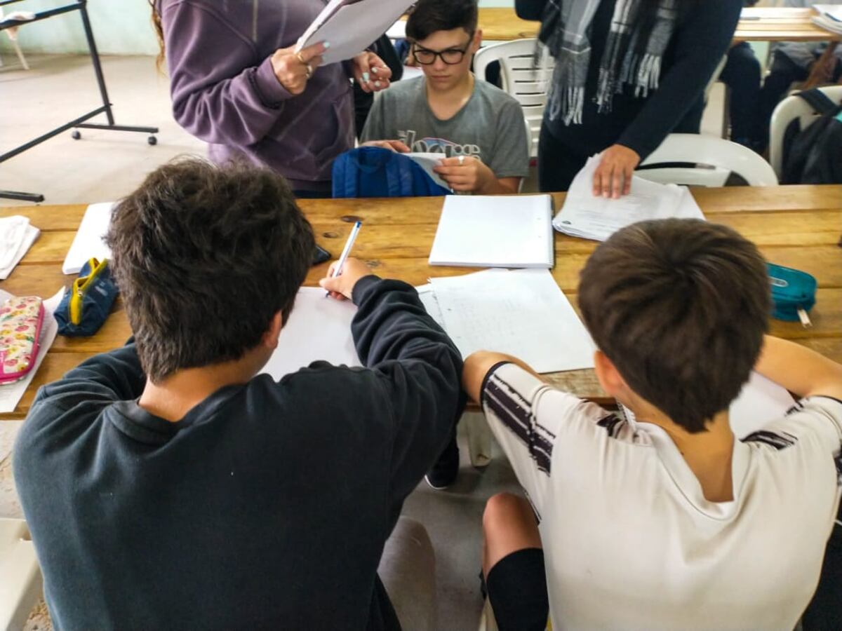 Se estima que unos 200 mil alumnos no regresaron a los colegios después del cierre de las escuelas por la pandemia de Covid-19 en todo el país. (Municipalidad de San Francisco)