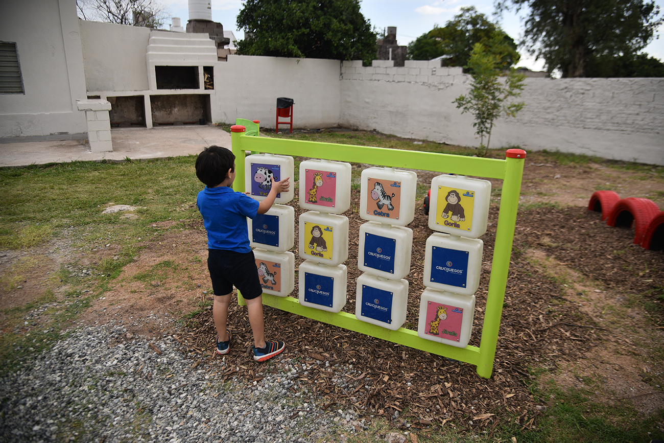 El centro vecinal es el motor de Villa Páez y es el lugar donde colegios y vecinos realizan actividades de esparcimiento, lúdicas y deportivas.
(Foto: Pedro Castillo / La Voz)